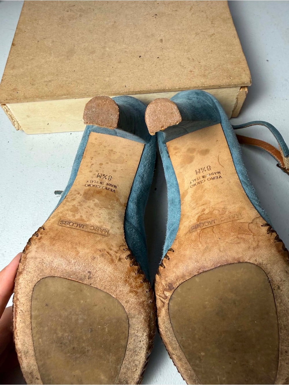 Marc Jacobs dusty blue suede heels Sz 8.5 Broken hook - Picture 12 of 13